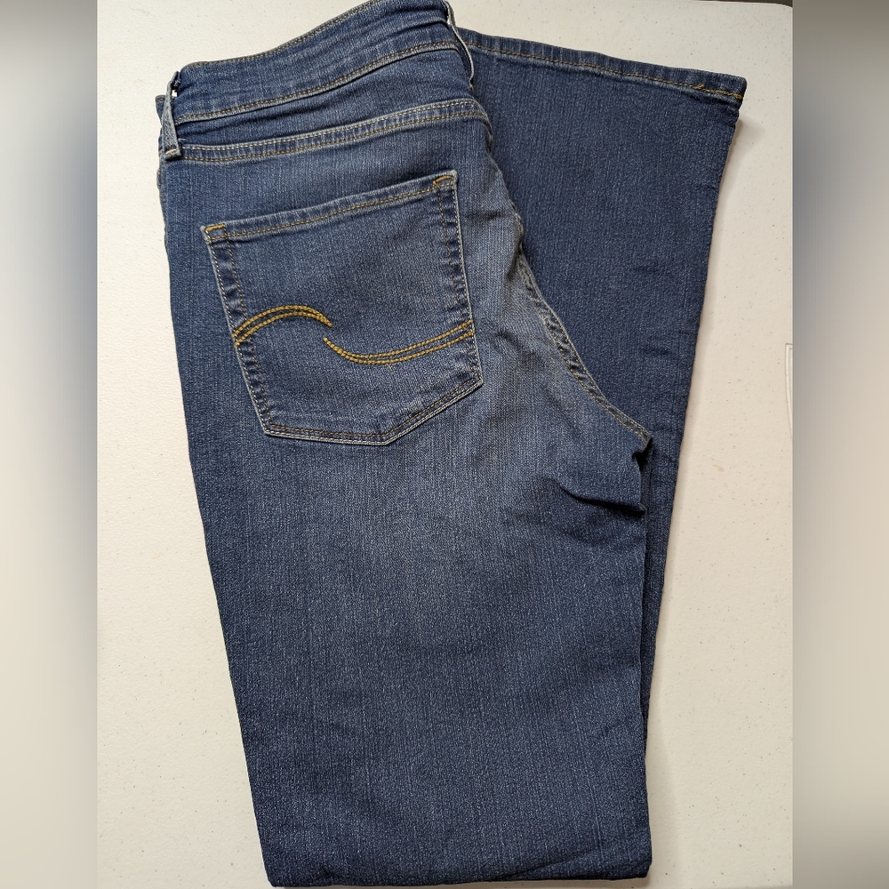 Signature by Levi Strauss Women's Boot Cut Jeans - Blue Size 8